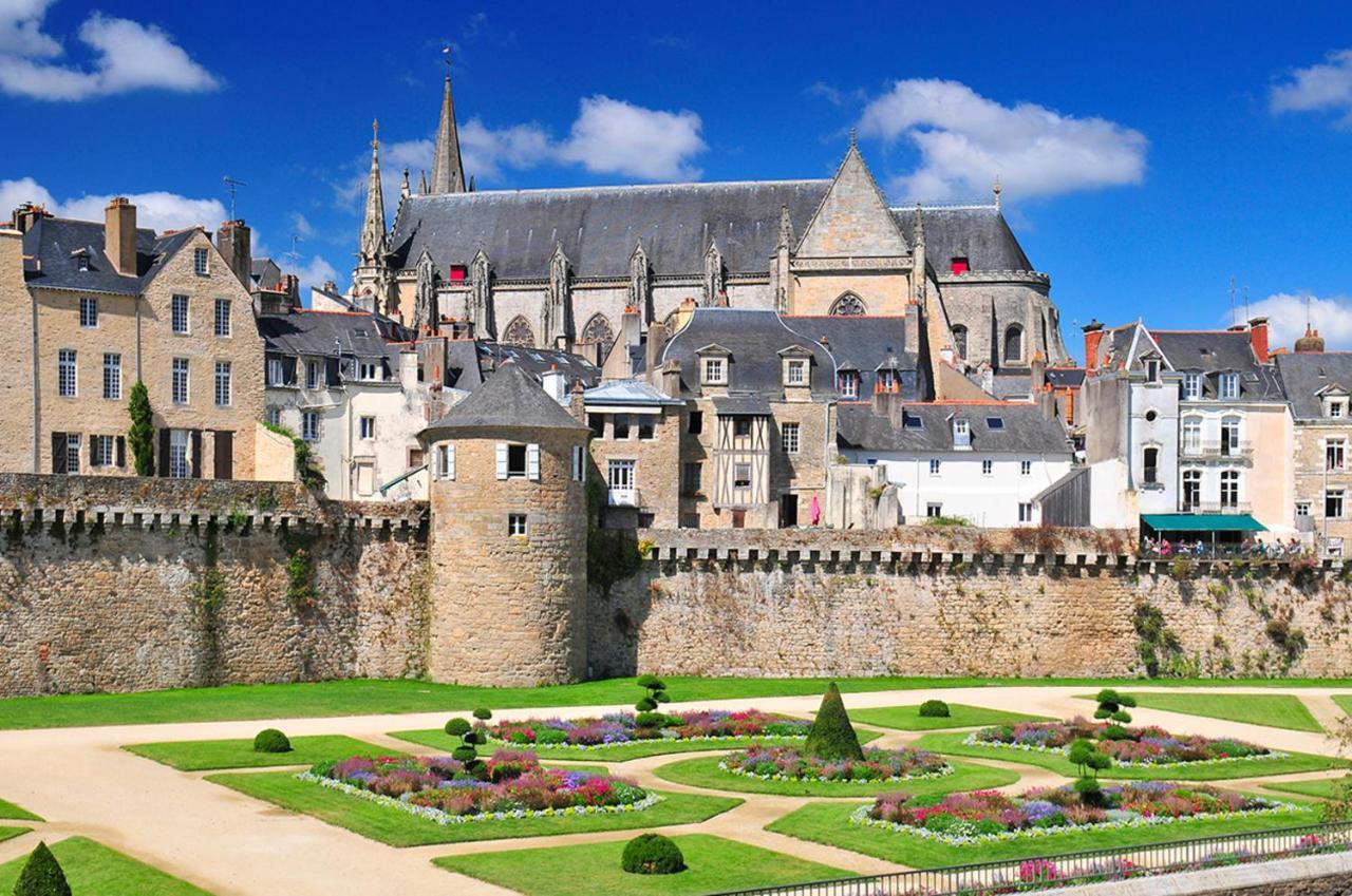 Studio Convivial En Plein Coeur Du Centre Historique De Vannes Lägenhet Exteriör bild